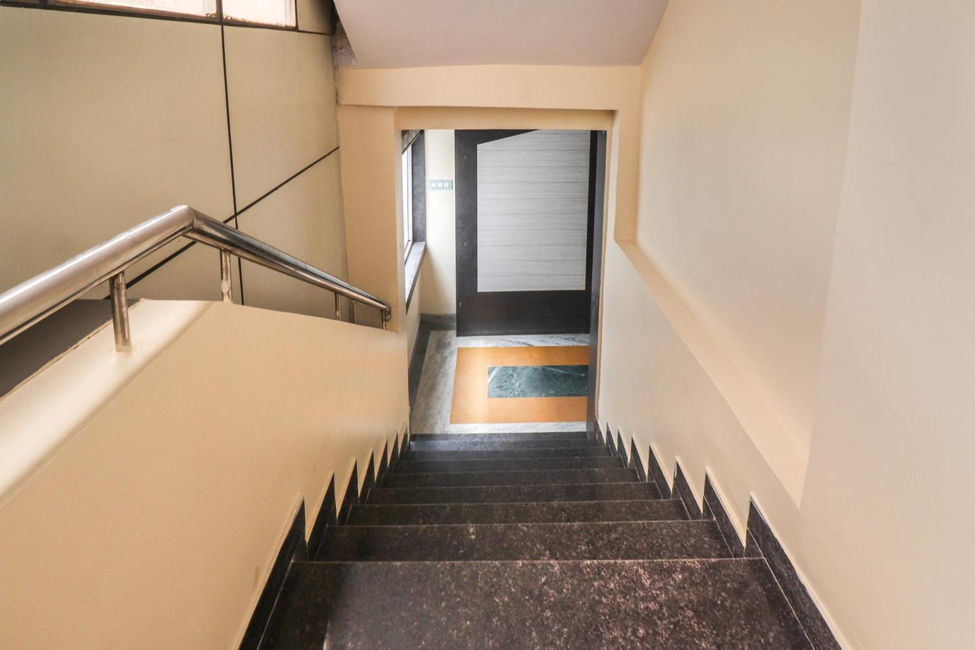 Hotel O Swag Jabalpur Exterior photo
